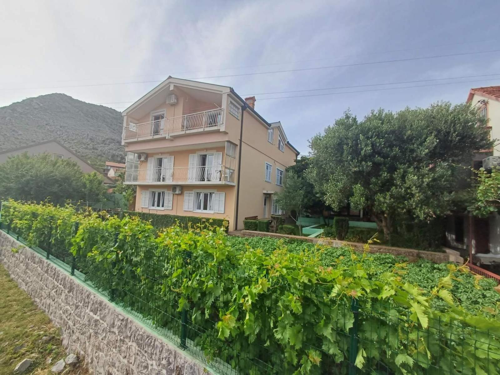 Apartments For Friends Trebinje Esterno foto